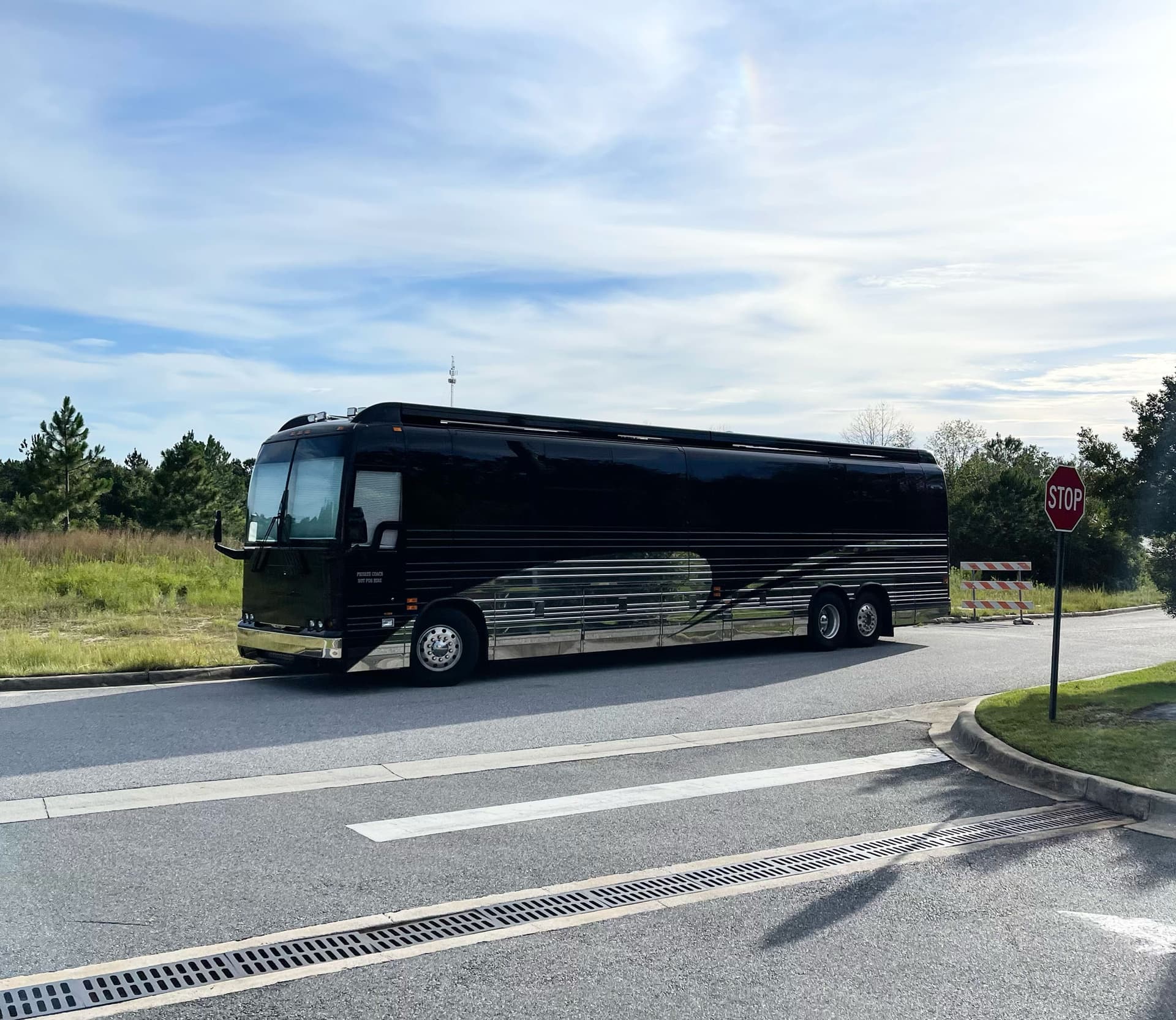 2007 Prevost LuXar XLII Double Slide Motorhome