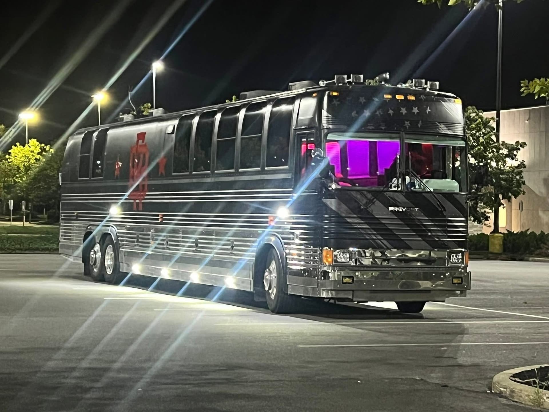1995 Prevost XL45 (Detroit series 60) w/ BEDROOM & BUNKS!