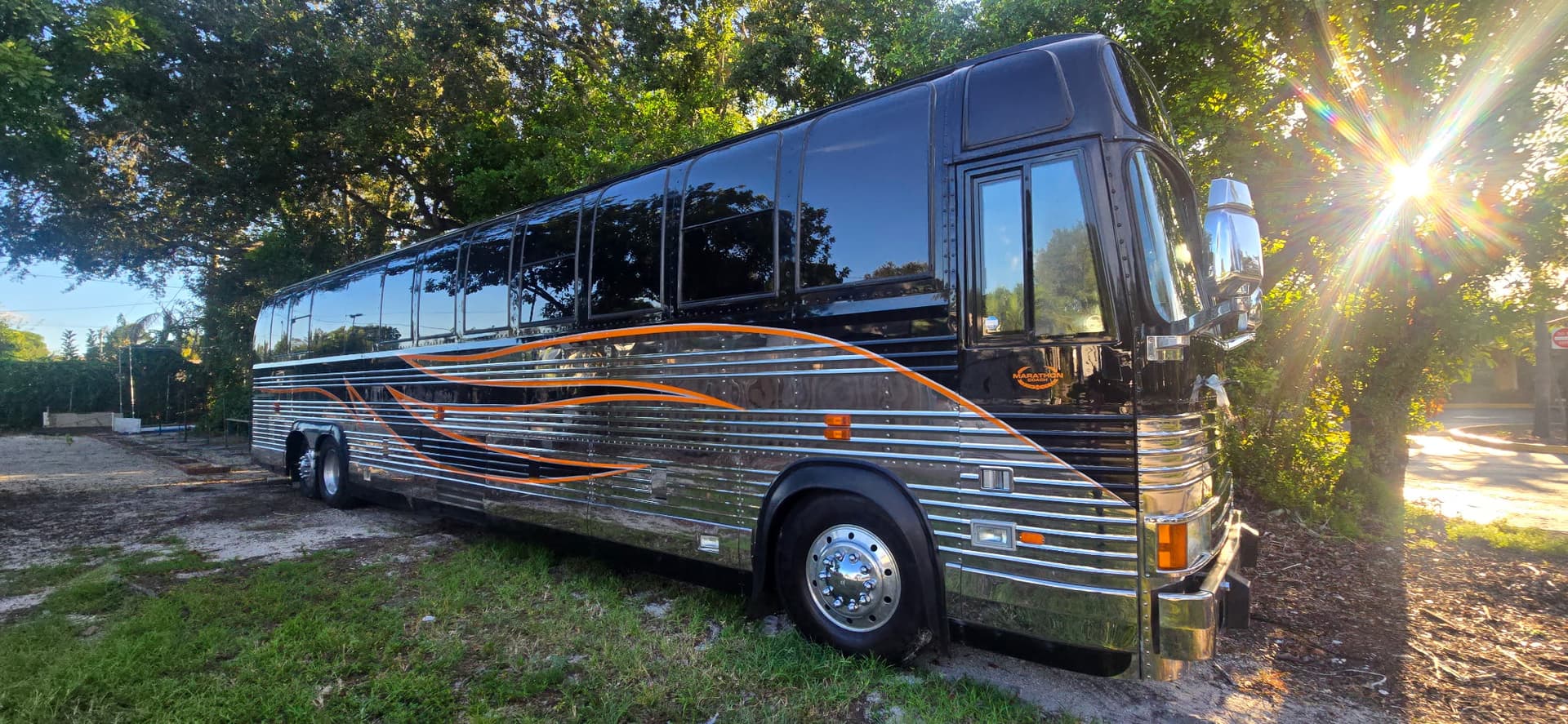 Custom prevost