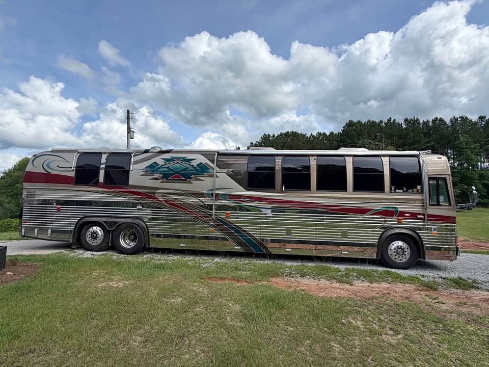 1999 Prevost Country Coach 45 Non Slide Loaded Must See Price Reduced