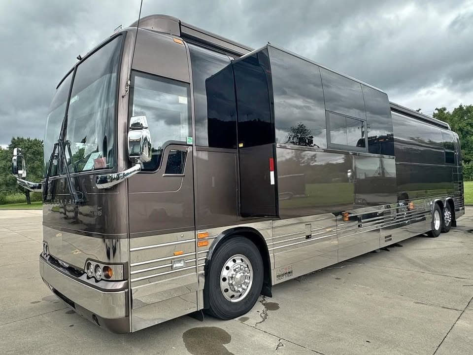 2017 Prevost X3