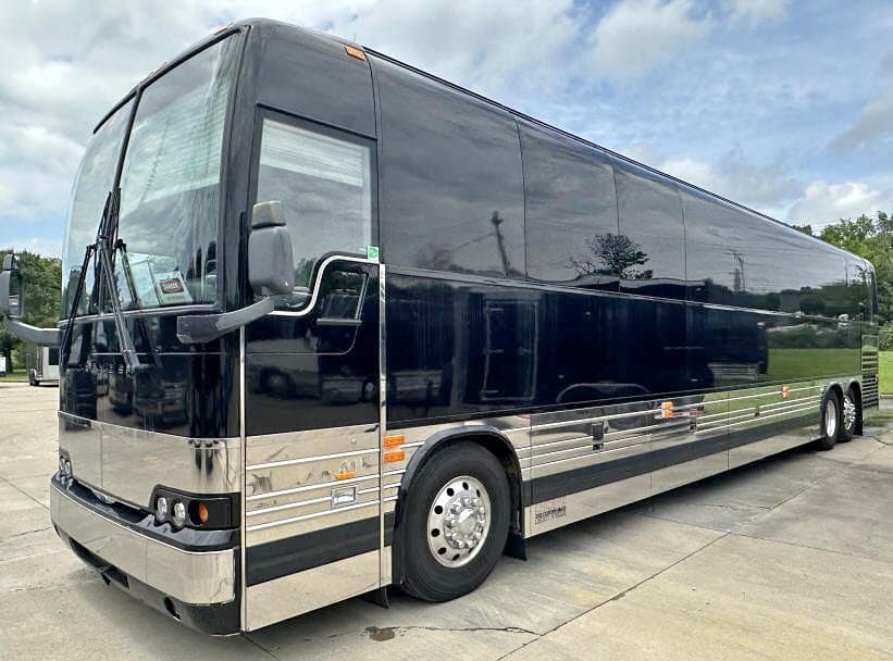2016 Prevost X3