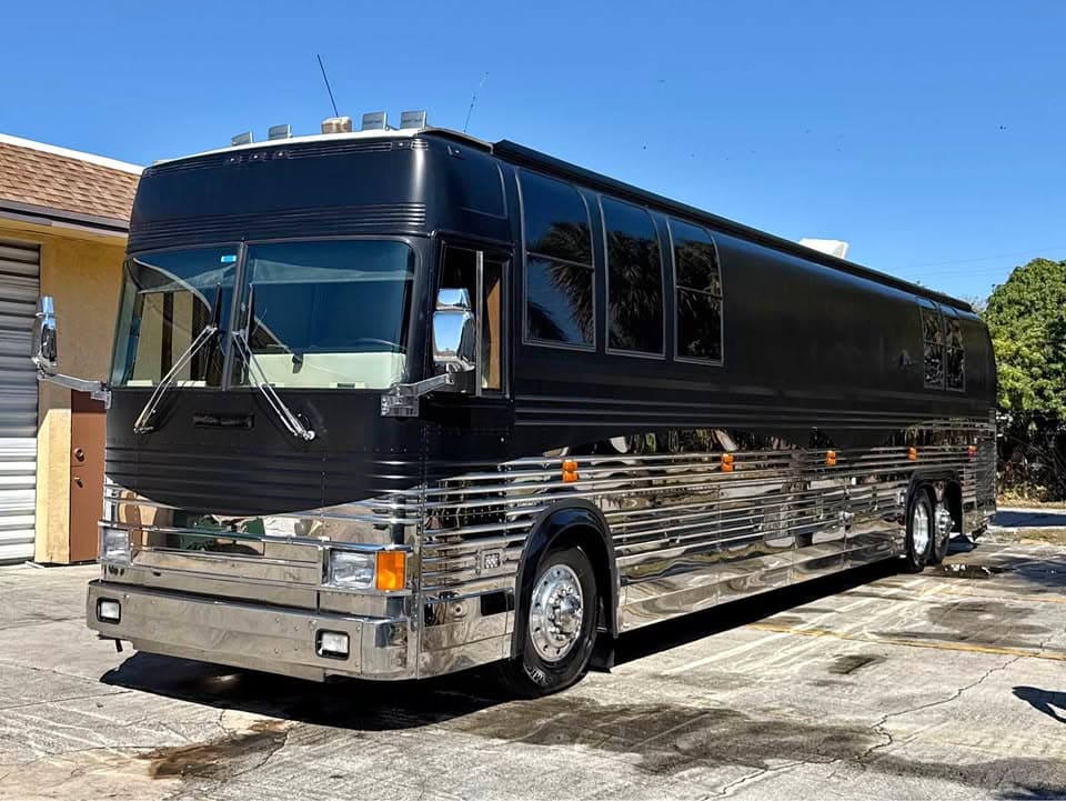 2000 Prevost Royale Coach