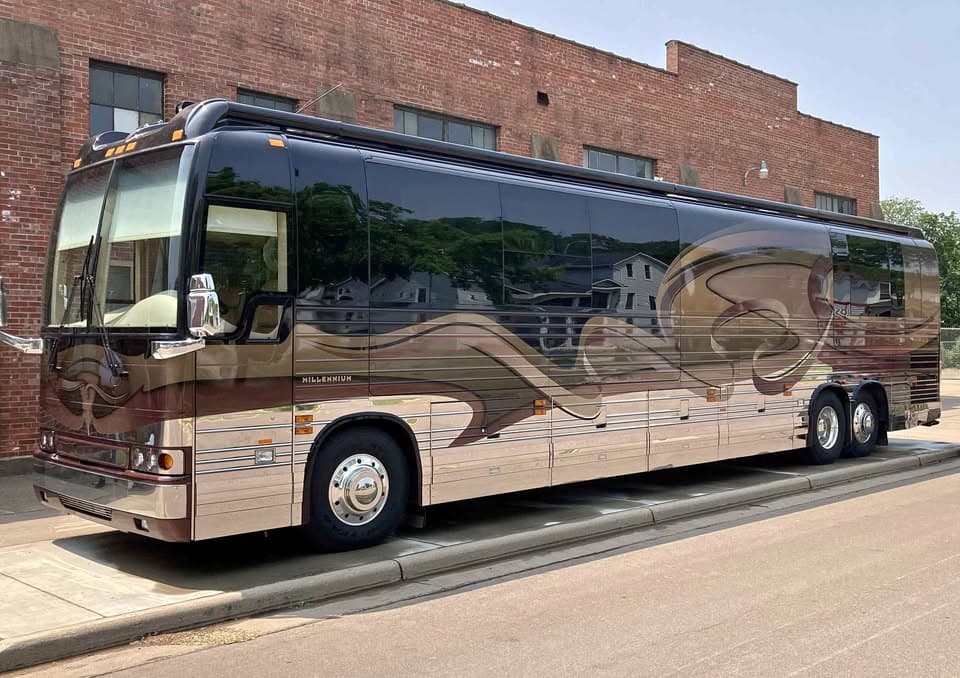 2005 Prevost H3 45