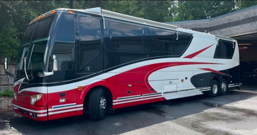 2000 Prevost H3-45 Featherlite Vantare