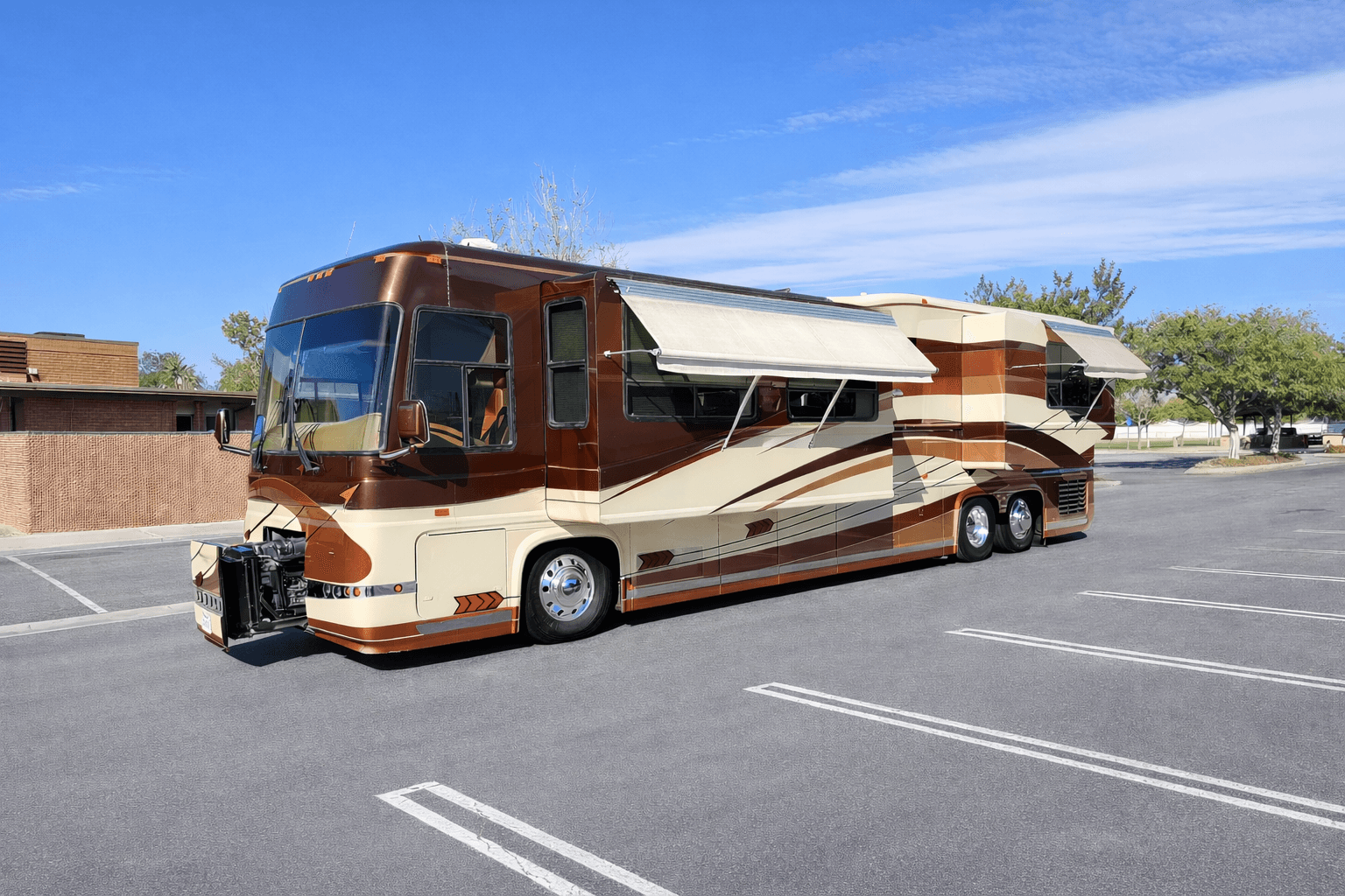 2002 Newell 42ft 500hp 2 slides