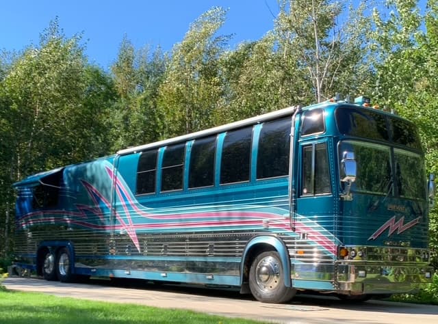 1996 Country Coach Le Mirage XL45 in Florence, AL
